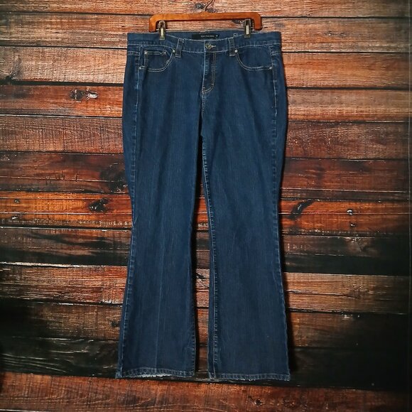 Calvin Klein Jeans Plus Size 18 W Flare Leg Mid Rise Dark Blue Denim Stretch - Picture 2 of 10